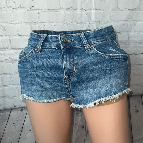 Divided Pants - Divided blue jean shorts size 2